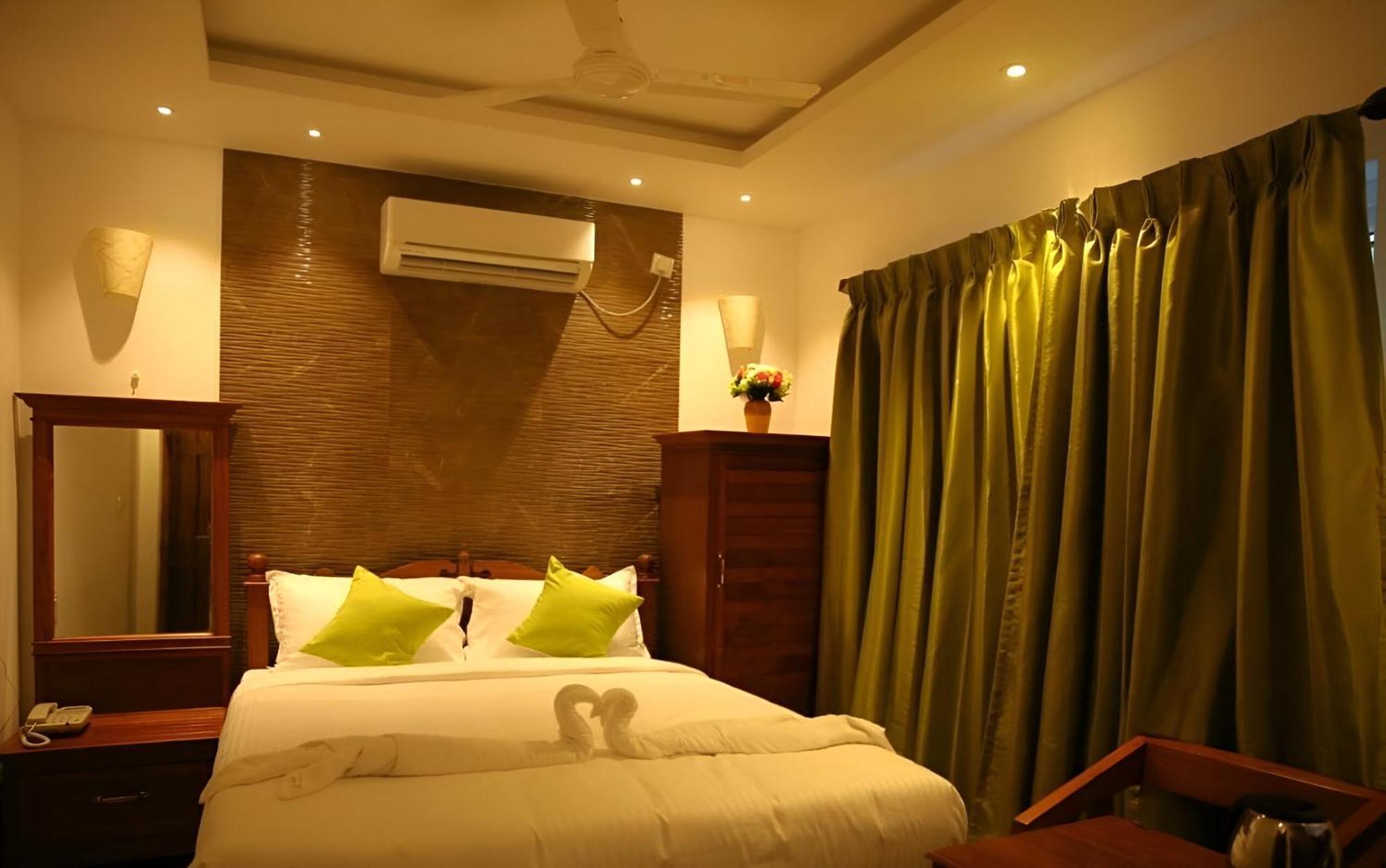 Le Holiday Inn Puducherry Eksteriør billede