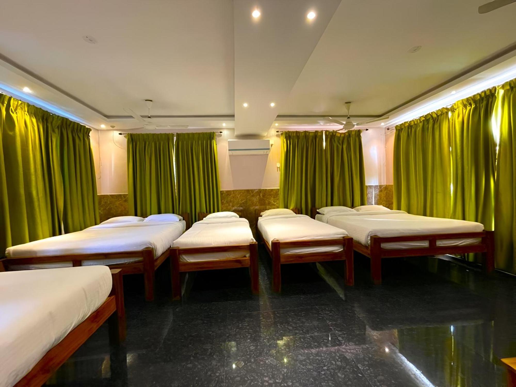 Le Holiday Inn Puducherry Eksteriør billede